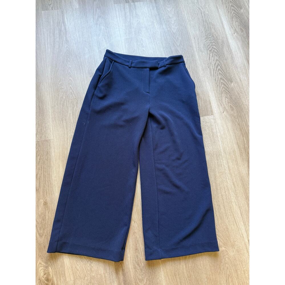 MIchael Kors Navy Blue Wide Leg Capri Pants, women's size 6, Soft comfy fabric